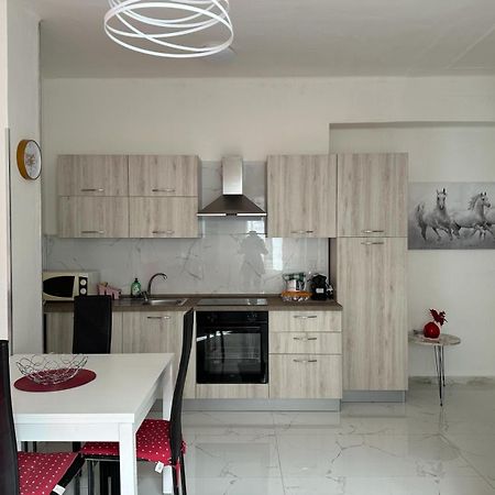 Wh - Dolce Vita - Bilocale - 5 Minuti Dal Centro - Parcheggio Gratuito - Wifi Sanremo Dış mekan fotoğraf