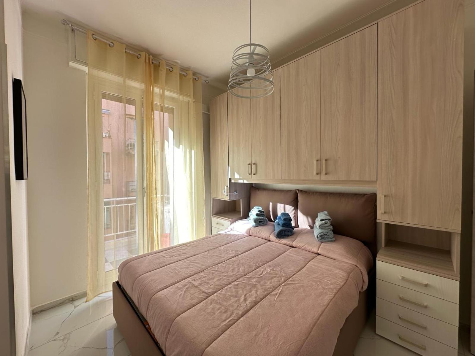Wh - Dolce Vita - Bilocale - 5 Minuti Dal Centro - Parcheggio Gratuito - Wifi Sanremo Dış mekan fotoğraf